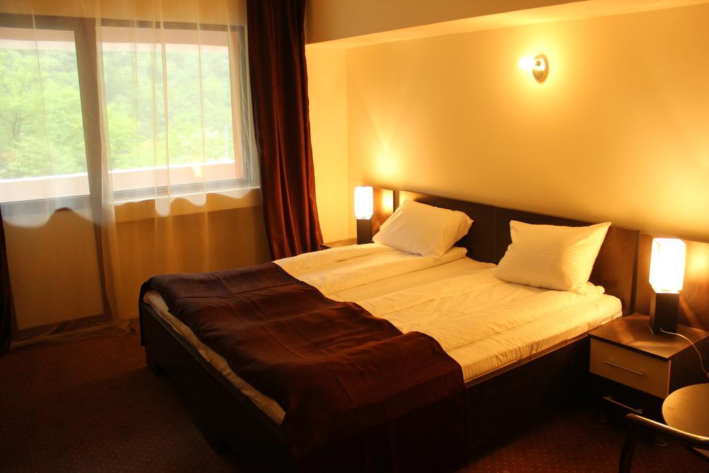 Hotel Domogled Băile Herculane Cameră foto